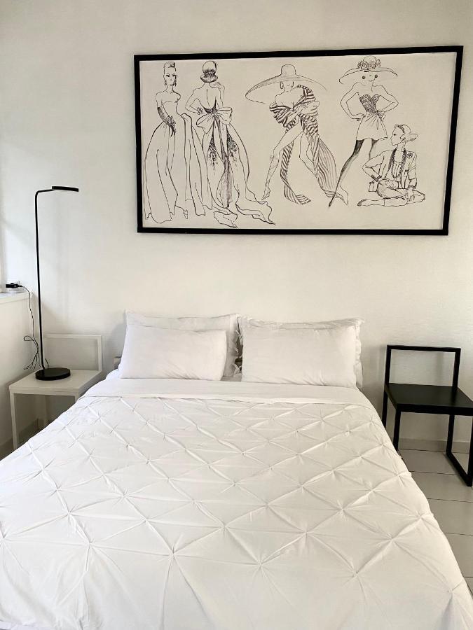 Elegant Studio Et Parking Dans Batiment Historique Saint Tropez Exteriér fotografie