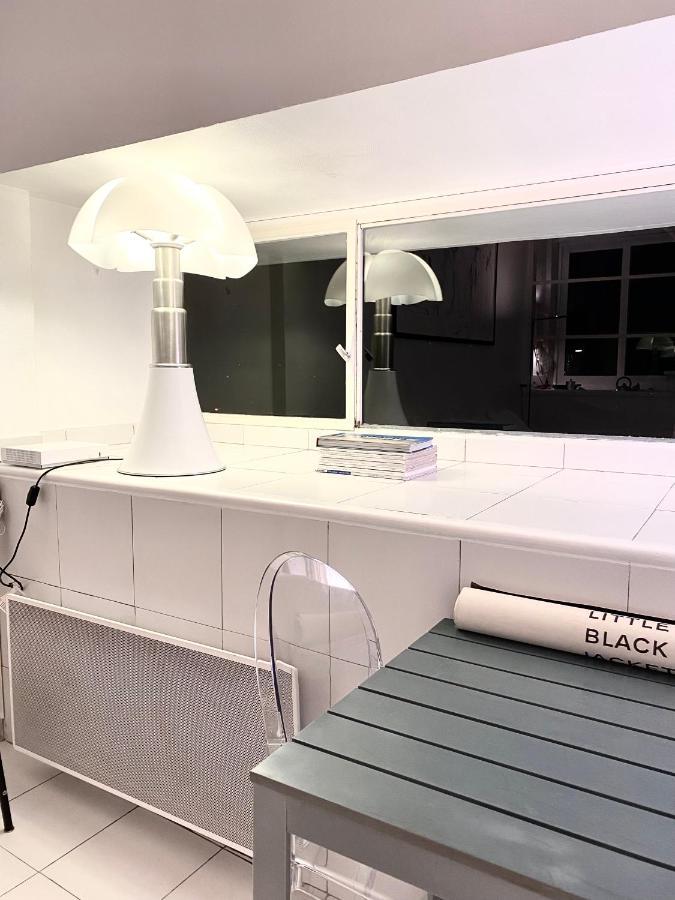 Elegant Studio Et Parking Dans Batiment Historique Saint Tropez Exteriér fotografie